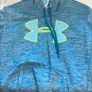 A under armor sweatshirt